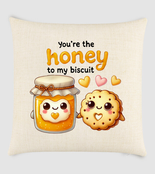 Honey to my Biscuit model nisipiu pe tricou