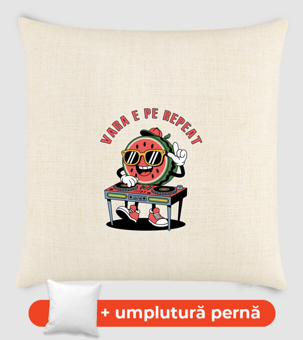 Vara e pe repeat model nisipiu pe tricou