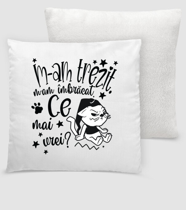 Ce mai vrei? model alb pe tricou