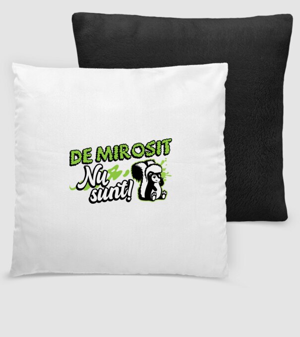 De mirosit nu sunt model negru pe tricou