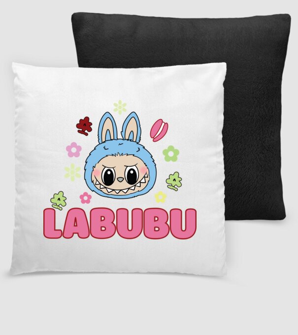 Labubu model negru pe tricou