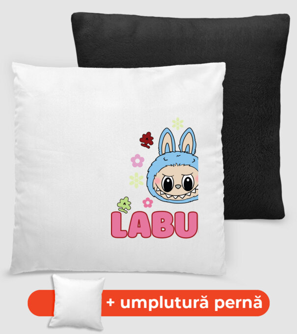 Labubu model negru pe tricou