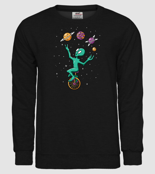 Jongler Alien model negru pe tricou