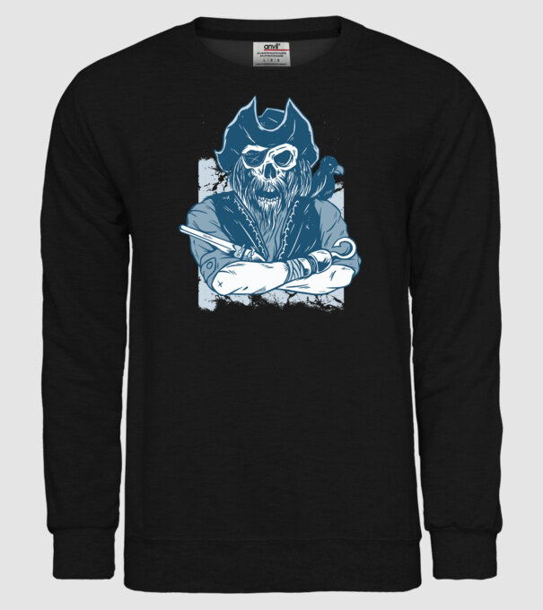 Pirat model negru pe tricou