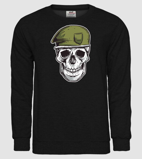 Craniu Soldat model negru pe tricou