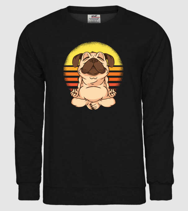 Mops Yoga tricou model negru pe tricou