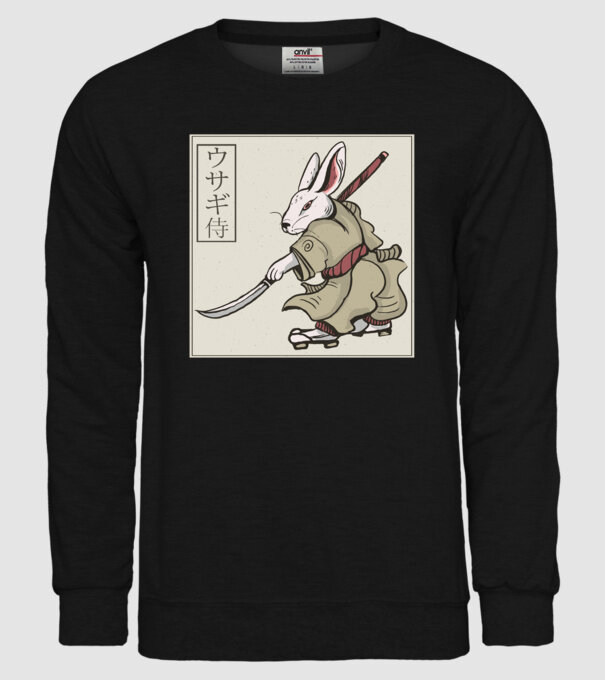 Iepure Samurai model negru pe tricou