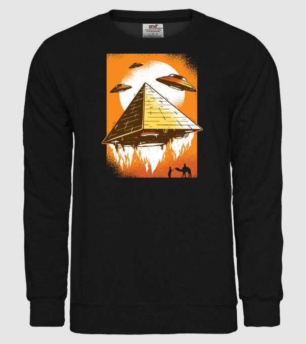 OZN Piramidă Alien model negru pe tricou
