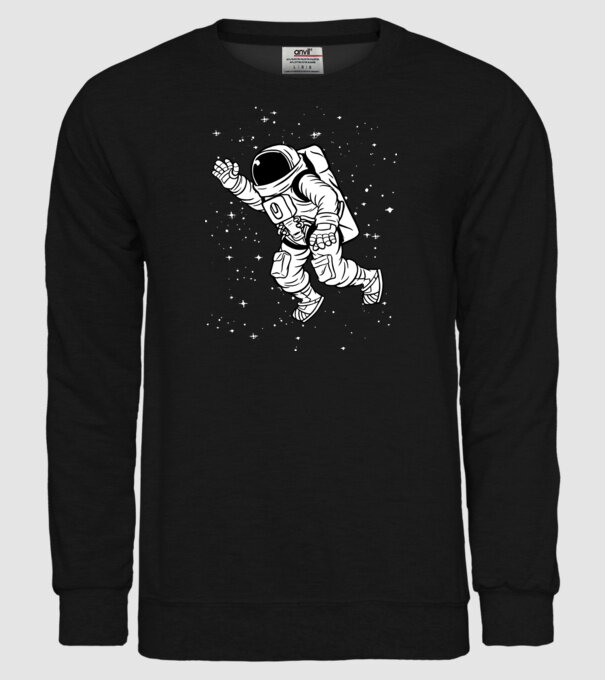 Astronaut model negru pe tricou