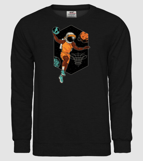 Astronaut Baschetbalist model negru pe tricou
