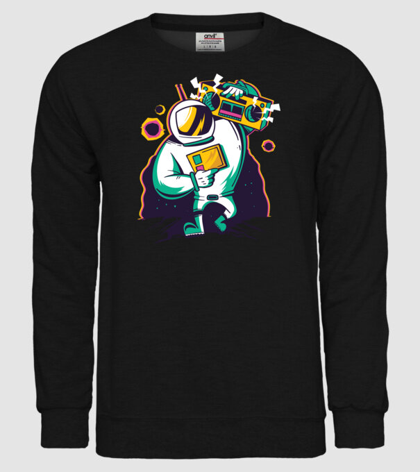 Astronaut cu casetofon model negru pe tricou