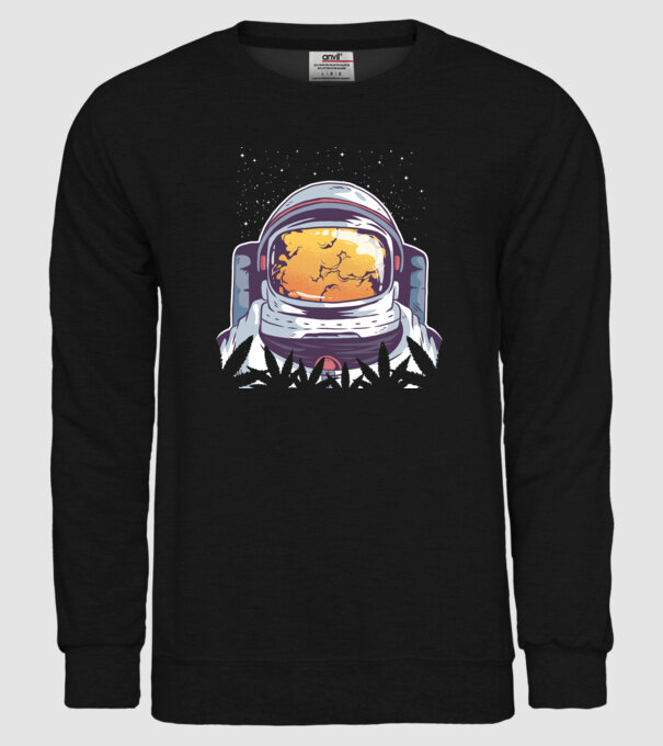 Astronaut Smoker model negru pe tricou