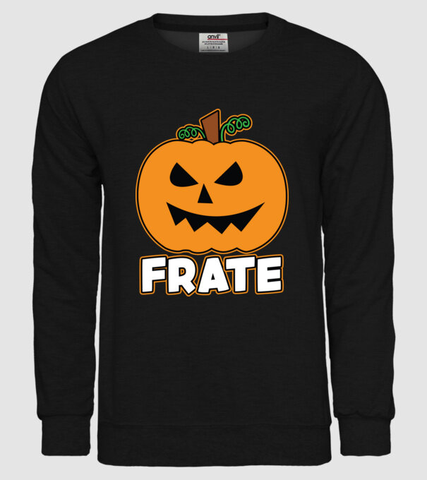 frate model negru pe tricou