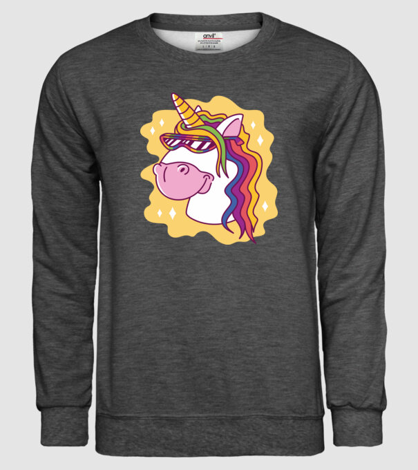 Cap de unicorn model gri închis pe tricou