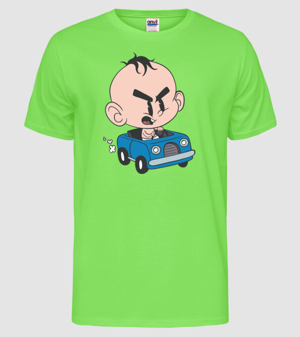 Copilaș cu mașină model verde neon pe tricou