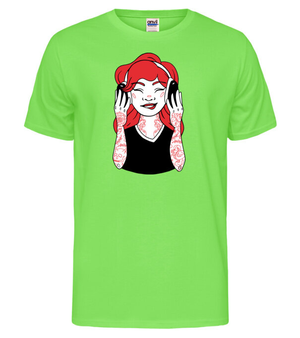  model  pe tricou