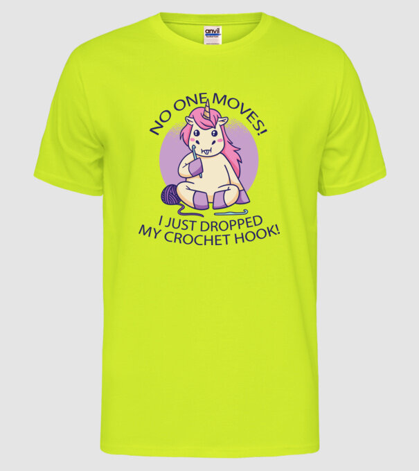 Nu mișcă nimeni, mi-a căzut acul de tricotat - Unicorn model galben neon pe tricou