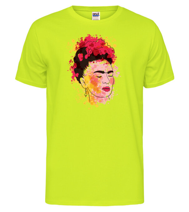  model  pe tricou