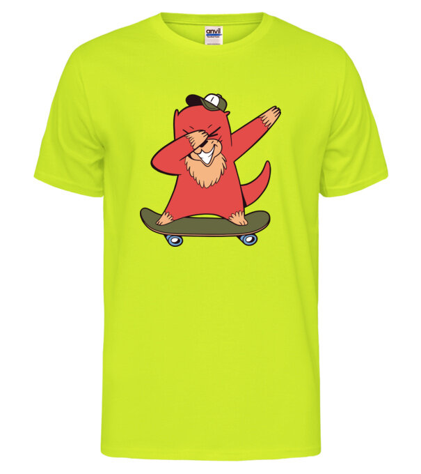  model  pe tricou