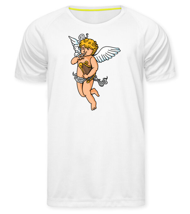  model  pe tricou