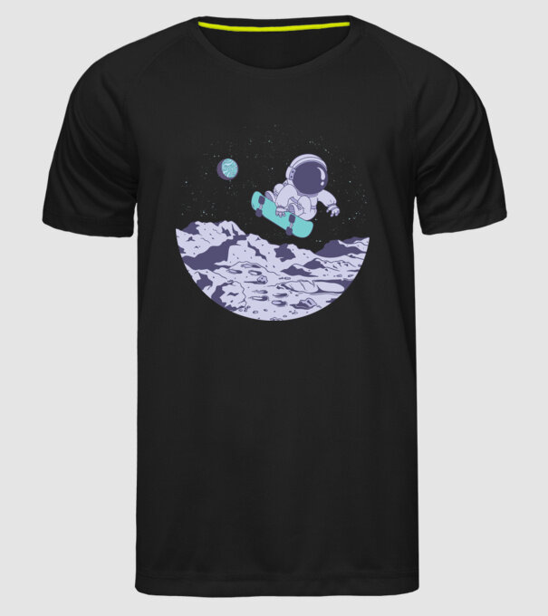 Astronaut Skateboarder model negru pe tricou