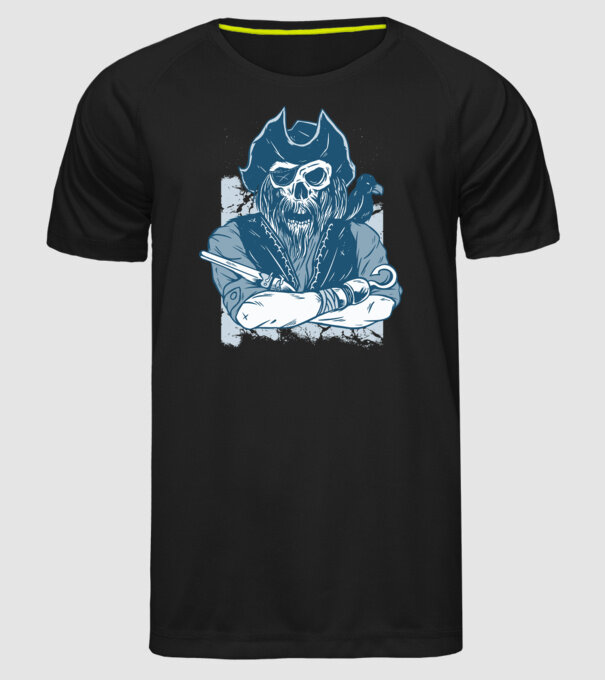 Pirat model negru pe tricou