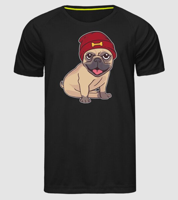 Mops cu șapcă model negru pe tricou