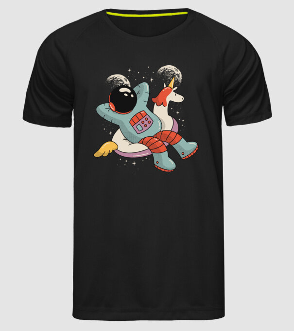 Odihnă Astronaut model negru pe tricou