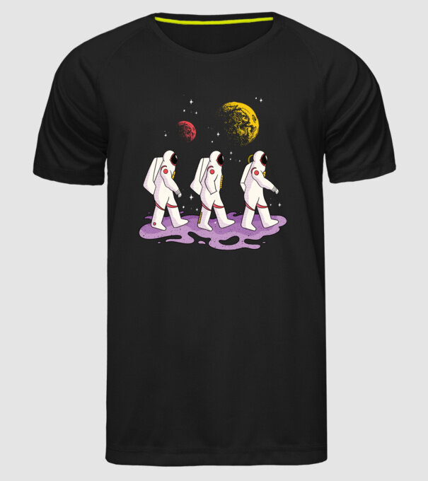 Plimbare Astronaut model negru pe tricou