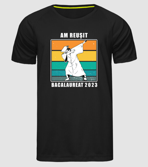 Am reușit 2023 model negru pe tricou
