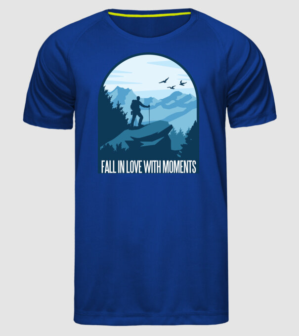 Fall in love with moments model albastru regal pe tricou