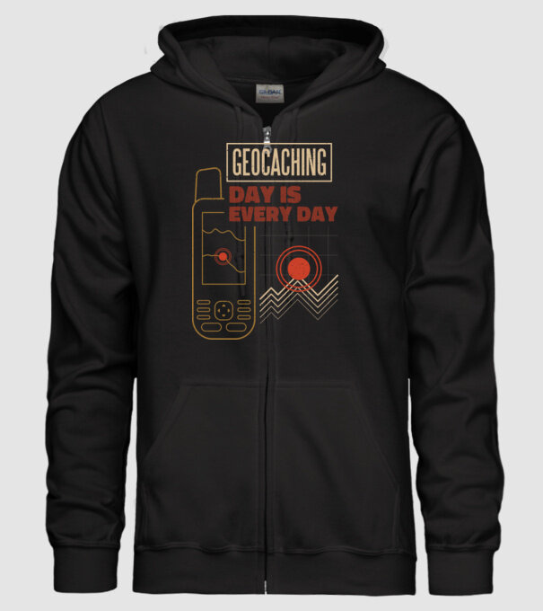 Geocaching model negru pe tricou