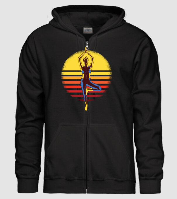 Retro yoga model negru pe tricou