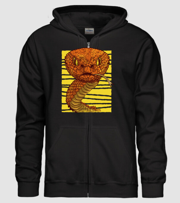 Cap de șarpe model negru pe tricou