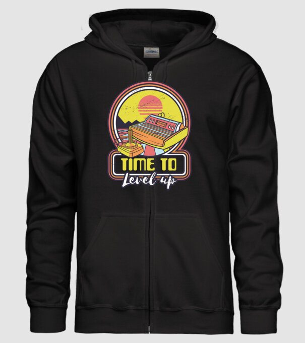 Time to Level Up model negru pe tricou
