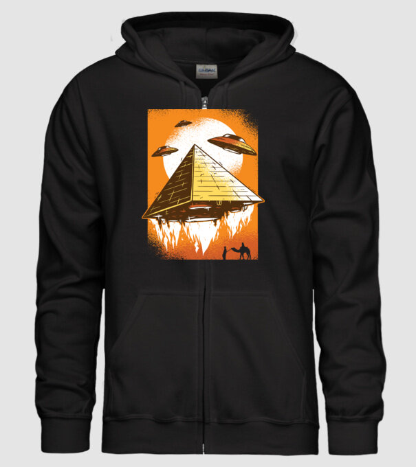 OZN Piramidă Alien model negru pe tricou