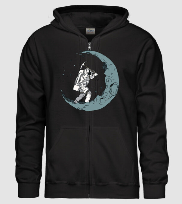 Astronaut pe Lună model negru pe tricou