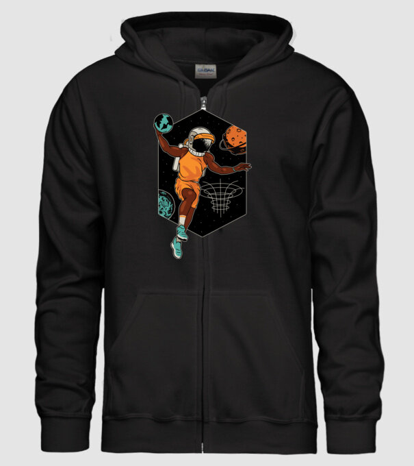 Astronaut Baschetbalist model negru pe tricou