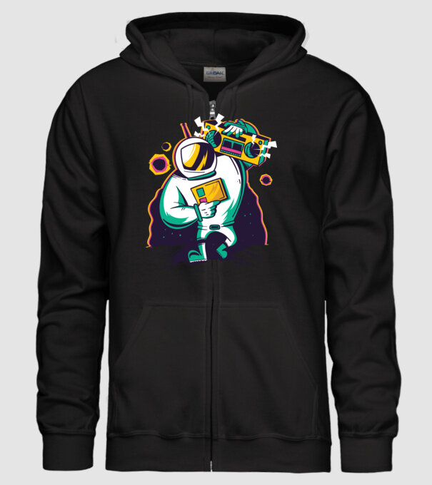 Astronaut cu casetofon model negru pe tricou