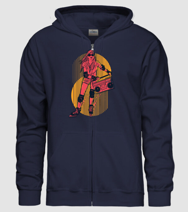 Fată skate model albastru închis pe tricou
