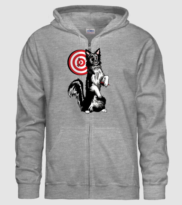 Câine cu Darts model gri pe tricou