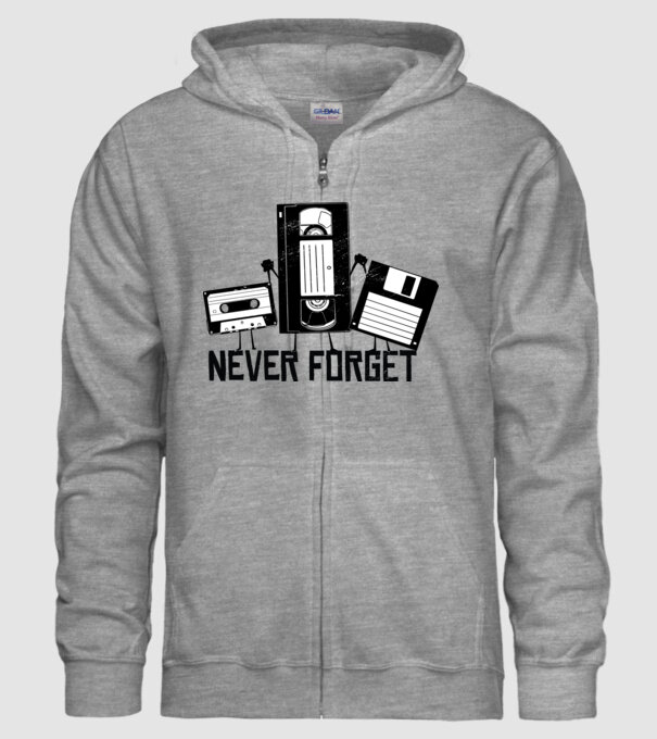 Never Forget model gri pe tricou