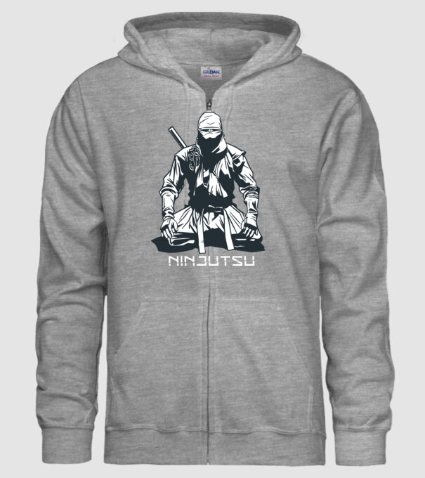 Ninja model gri pe tricou