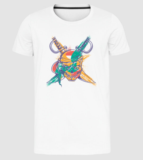 Craniu de pirat model alb pe tricou