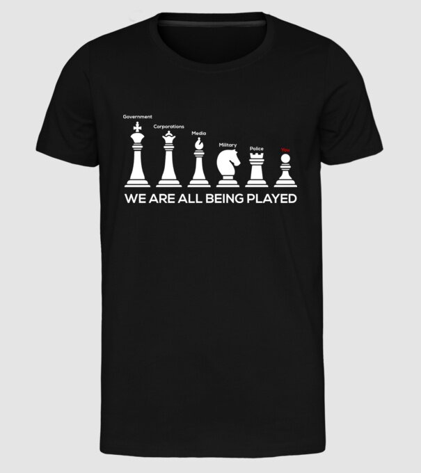 We are all being played model negru pe tricou