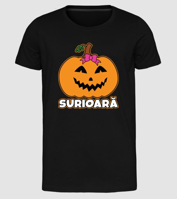 surioară model negru pe tricou