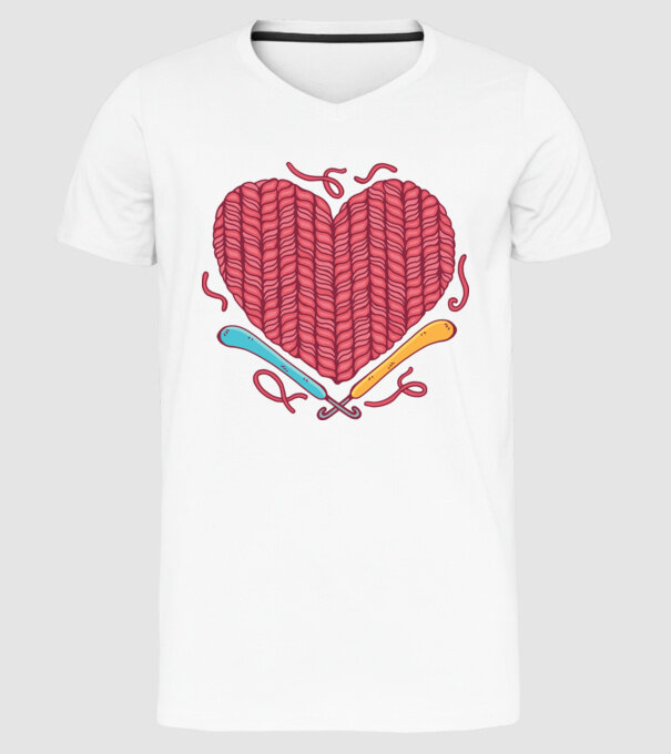 Croșetat inimă model alb pe tricou