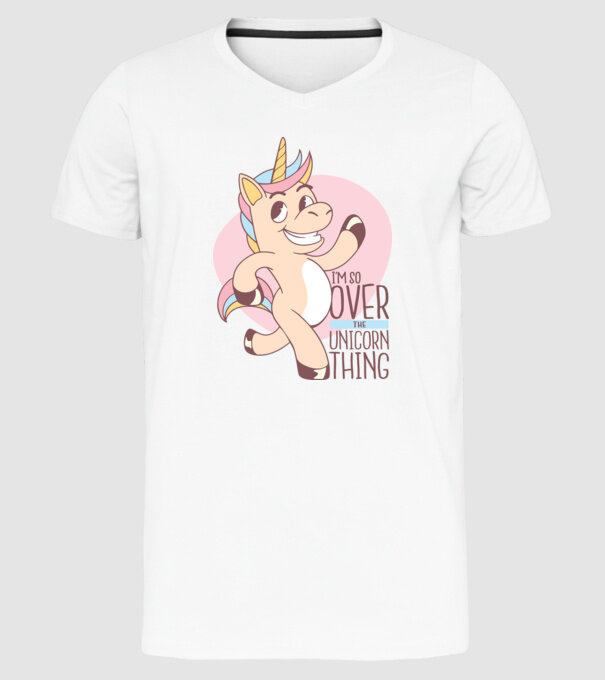 Am trecut de mult peste perioada de Unicorn model alb pe tricou