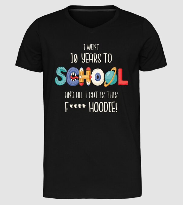 Am mers la școală timp de 10 ani și tot ce am primit a fost acest pulovăr jalnic model negru pe tricou