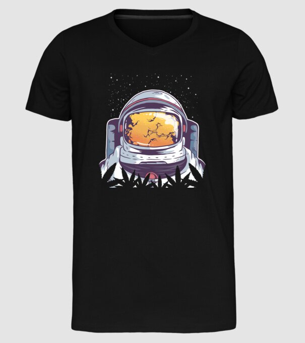 Astronaut Smoker model negru pe tricou